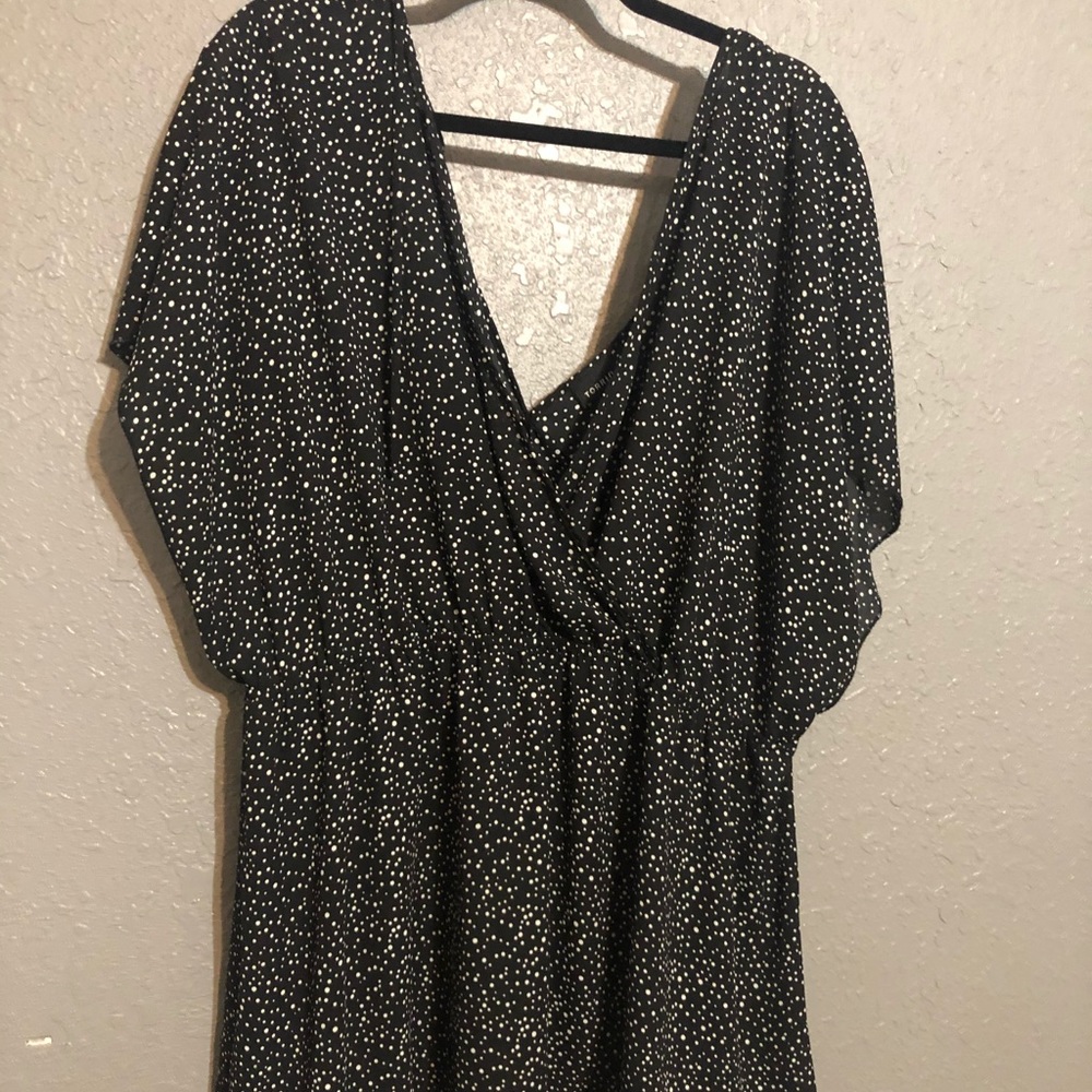 Torrid Size 4 Black and White Polka Dot Shirt